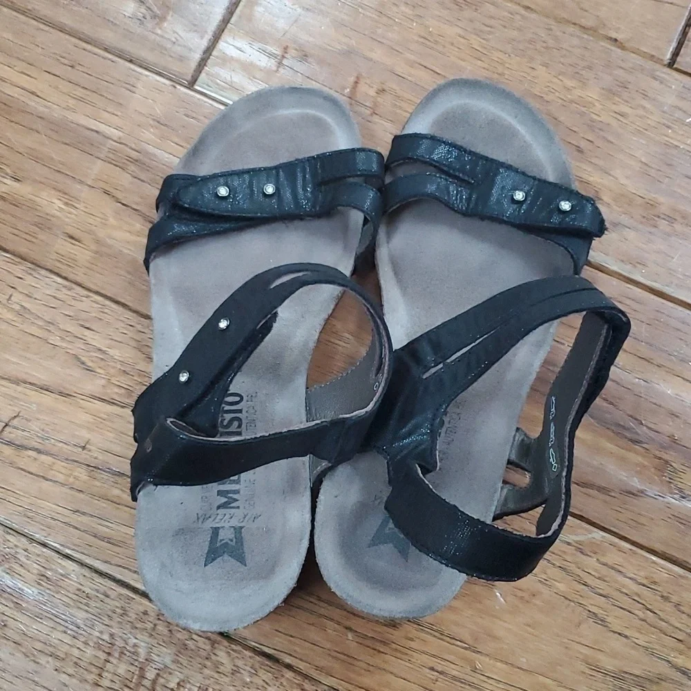 Mephisto Minoa wedge sandals